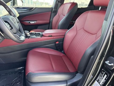 Used 2025 Lexus NX 250 FWD w/ Towing Package (2000 Lbs) image 11