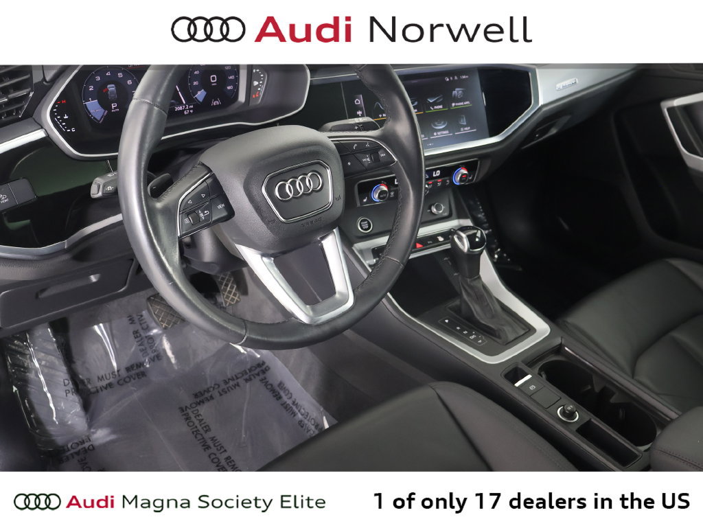 Used 2023 Audi Q3 2.0T Premium AWD/4WD image 2