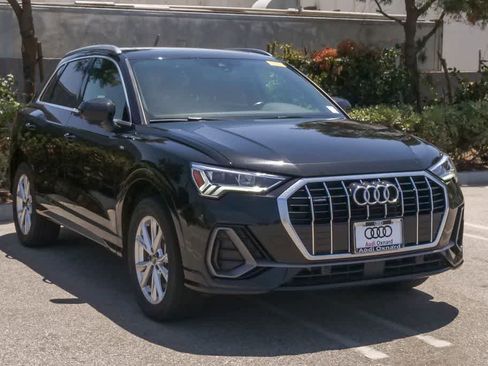 Used 2024 Audi Q3 2.0T Premium AWD/4WD image 3