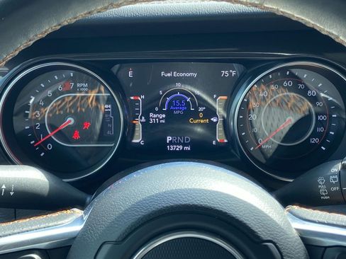 Used 2022 Jeep Wrangler Unlimited Rubicon w/ Trailer Tow Package image 26