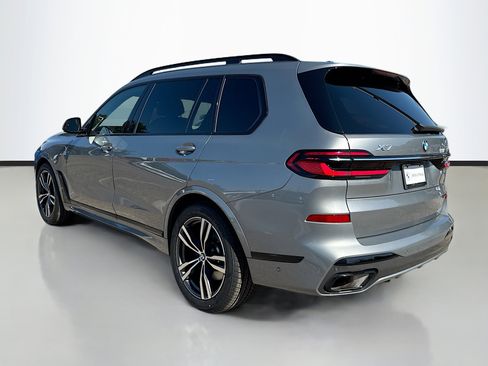 Used 2023 BMW X7 xDrive40i w/ Executive Package image 5