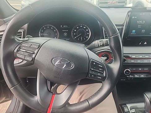 Used 2020 Hyundai Veloster 2.0 Premium FWD image 22