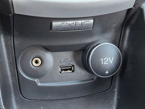 Used 2015 Ford Fiesta SE FWD image 28