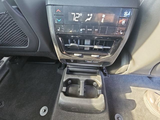 Used 2022 Jeep Grand Cherokee L Limited AWD/4WD image 24
