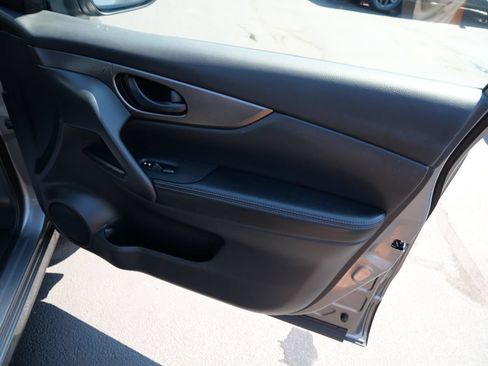 Used 2017 Nissan Rogue Sport S w/ S Appearance Package FWD image 30