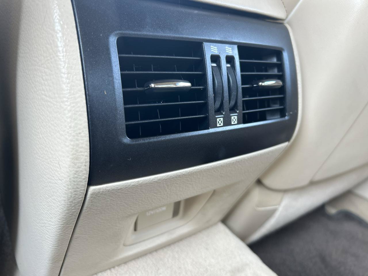 Used 2017 Lexus LS 460 w/ Comfort Package RWD image 37
