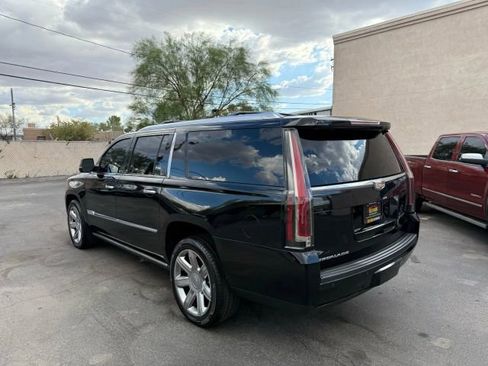 Used 2016 Cadillac Escalade ESV Premium image 9