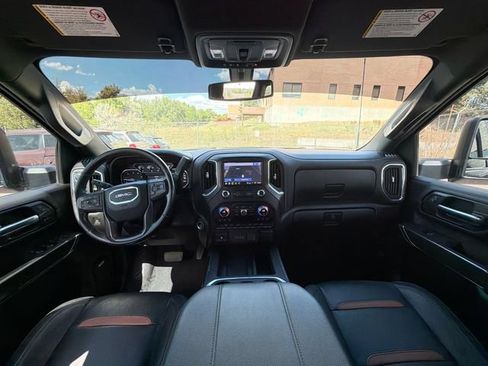 Used 2023 GMC Sierra 2500 AT4 w/ AT4 Preferred Package AWD/4WD image 12