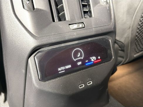 Certified 2025 BMW X3 xDrive30i w/ M Sport Package image 25