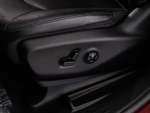 Used 2018 Chrysler Pacifica Touring-L Plus w/ Advanced Safetytec Group FWD image 39
