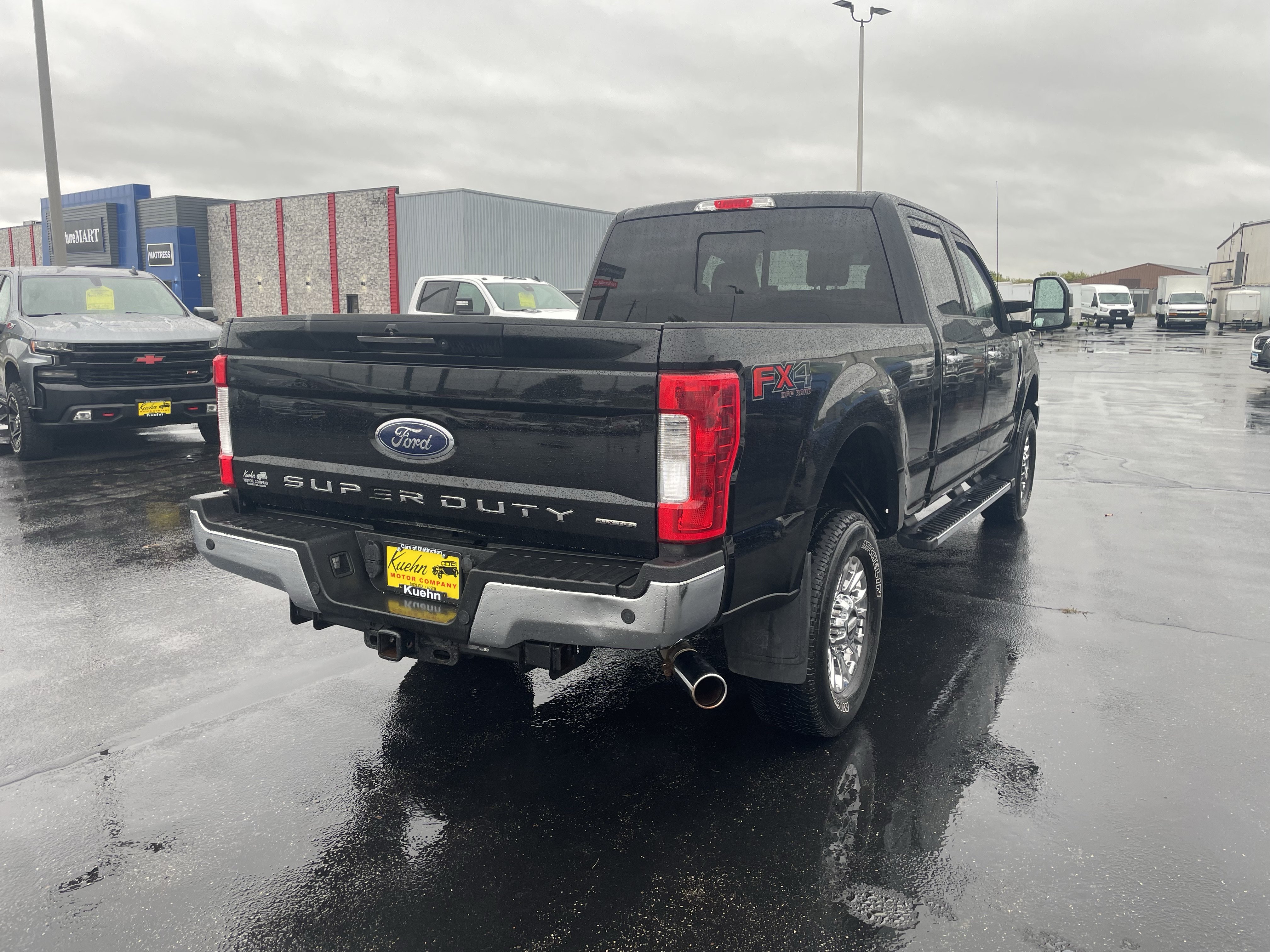 Used 2017 Ford F350 Lariat AWD/4WD image 9
