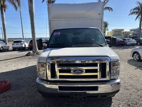 Used 2019 Ford E-350 and Econoline 350 Super Duty w/ Power Windows & Locks Group RWD image 2