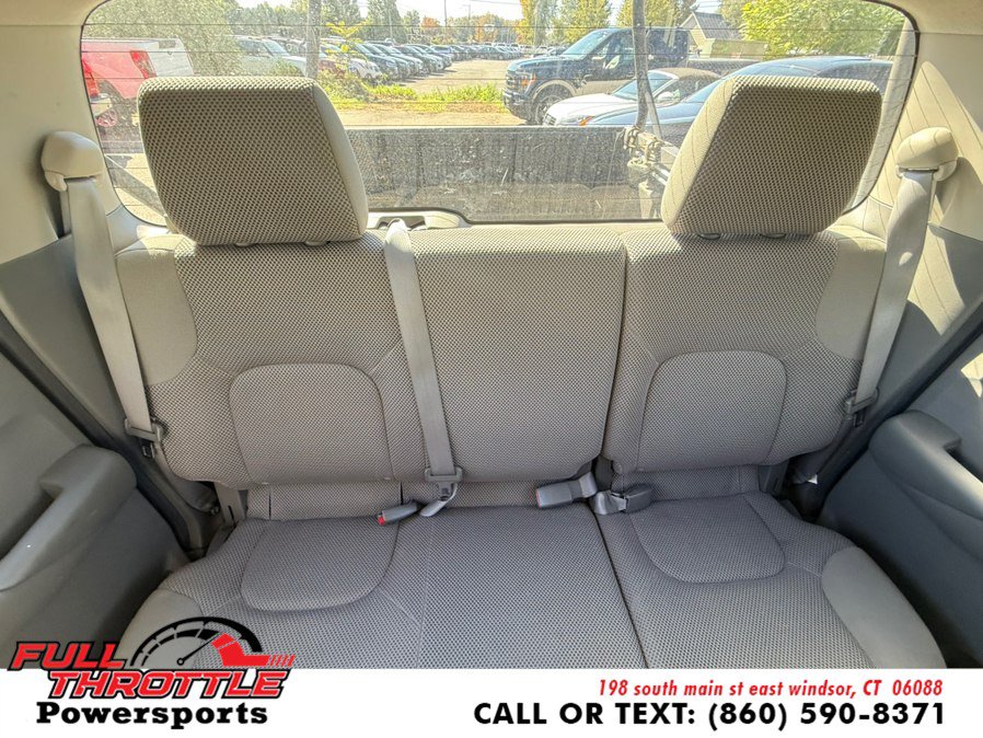 Used 2011 Nissan Frontier SV w/ SV Premium Utility Pkg AWD/4WD image 15