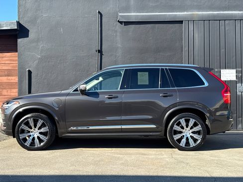 Used 2023 Volvo XC90 T8 Plus w/ Protection Package Premier AWD/4WD image 5