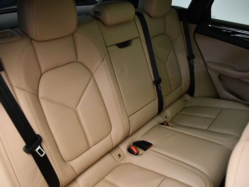 Certified 2026 Porsche Macan AWD/4WD image 55