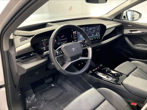 Certified 2025 Audi Q6 e-tron Premium Plus w/ Premium Plus AWD/4WD image 15