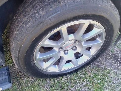 Used 2015 GMC Yukon Denali w/ Premium Package image 27