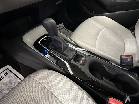 Used 2022 Toyota Corolla LE image 22
