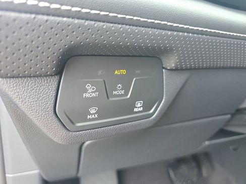 New 2026 Volkswagen Atlas SE image 27