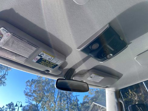 Used 2013 Toyota FJ Cruiser 4WD image 15