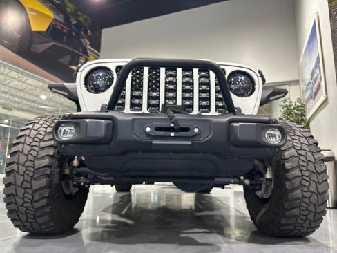 Used 2023 Jeep Gladiator Sport AWD/4WD image 38