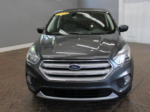 Used 2019 Ford Escape SE AWD/4WD image 2