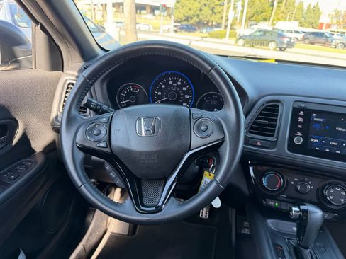 Used 2019 Honda HR-V Sport image 16
