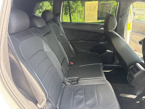 Used 2022 Volkswagen Tiguan SEL R-Line AWD/4WD image 34