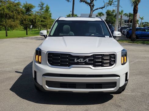 Certified 2024 Kia Telluride S w/ S Sunroof Package FWD image 2
