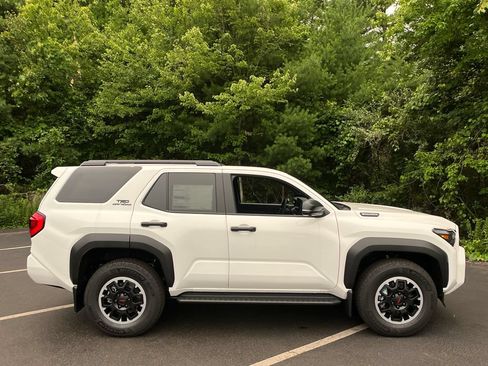 New 2026 Toyota 4Runner TRD Off-Road Premium AWD/4WD image 6
