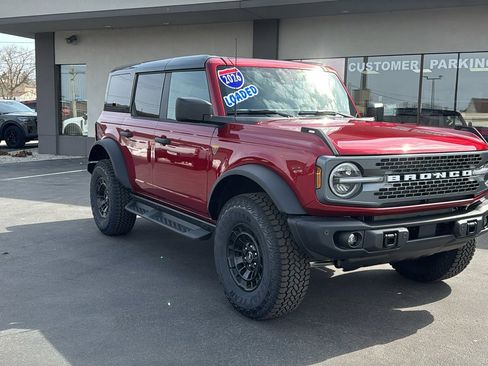 New 2026 Ford Bronco Badlands image 3
