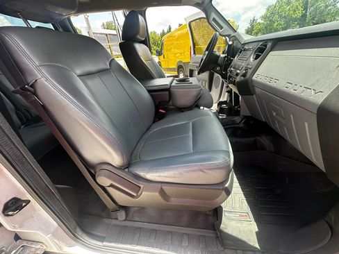Used 2016 Ford F250 XL w/ Power Equipment Group RWD image 21