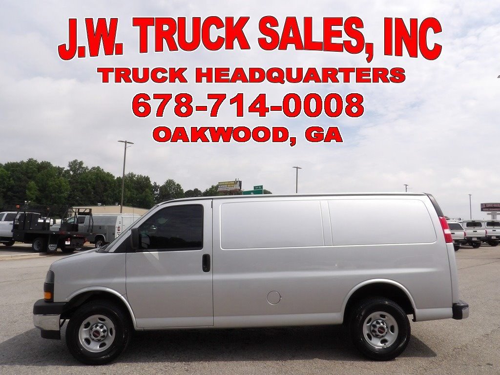 Used 2023 GMC Savana 2500 w/ Driver Convenience Package RWD image 2