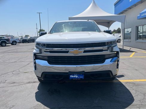 Used 2019 Chevrolet Silverado 1500 LT w/ Z71 Off-Road Package AWD/4WD image 9
