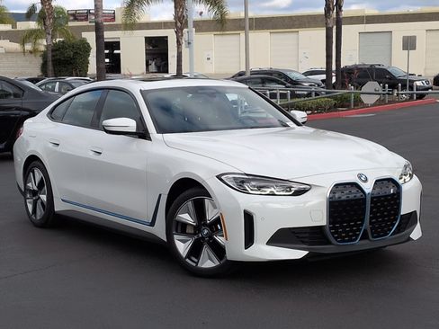 Used 2023 BMW i4 eDrive35 RWD image 2