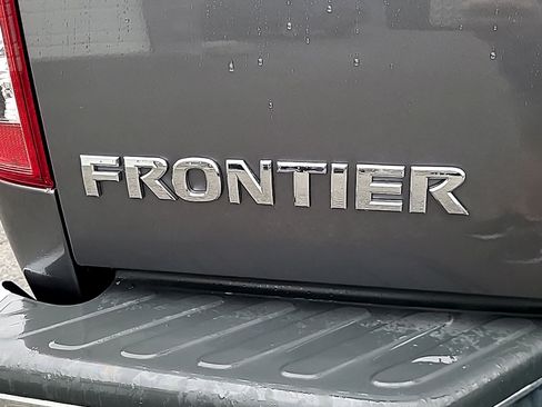 Used 2019 Nissan Frontier SV AWD/4WD image 29