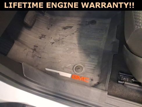 Used 2023 GMC Acadia SLE w/ Driver Convenience Package image 17