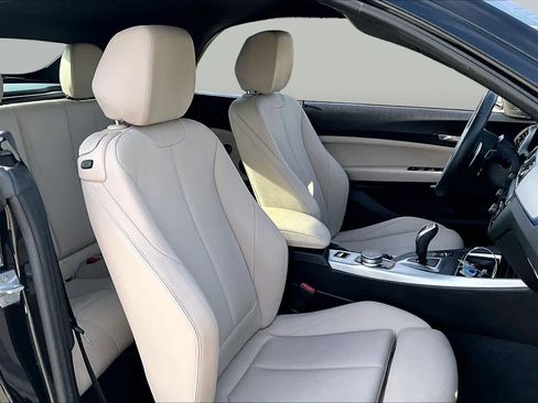 Used 2020 BMW 230i Convertible w/ M Sport Package RWD image 7