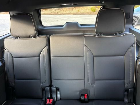 New 2026 GMC Yukon XL Elevation image 13