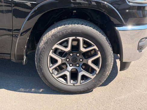 Used 2026 RAM 1500 Laramie AWD/4WD image 32
