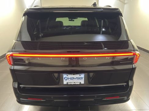 New 2026 Lincoln Navigator L Reserve w/ Jet Appearance Package AWD/4WD image 5