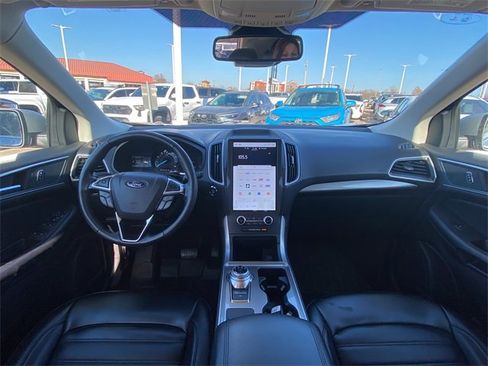Used 2024 Ford Edge SEL image 17