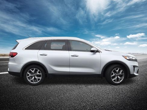 Used 2019 Kia Sorento EX FWD image 19
