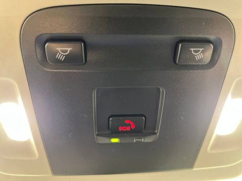 Used 2025 Toyota Camry LE FWD image 59