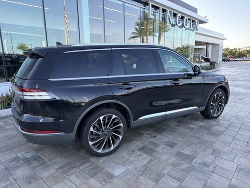 Used 2020 Lincoln Aviator Reserve w/ Equipment Group 202A AWD/4WD image 2