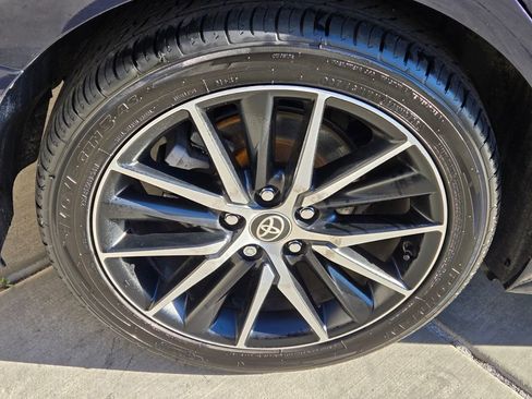 Used 2021 Toyota Camry SE image 10