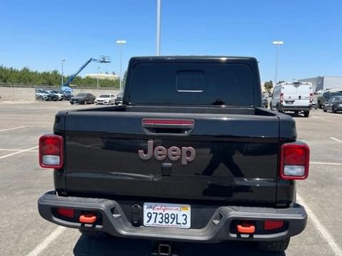 Used 2022 Jeep Gladiator Mojave w/ Trailer Tow Package AWD/4WD image 4