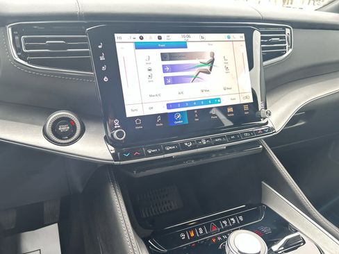 New 2026 Jeep Grand Wagoneer Limited image 24