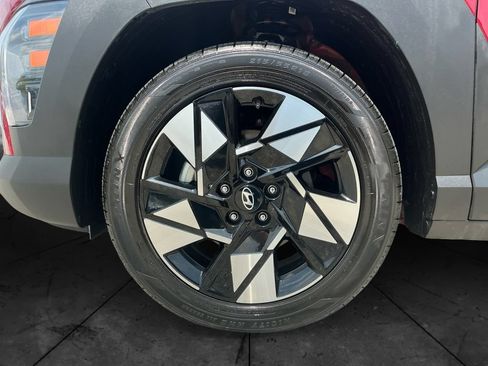 Used 2024 Hyundai Kona SEL FWD image 15