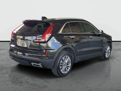 Used 2025 Cadillac XT4 Premium Luxury FWD image 2